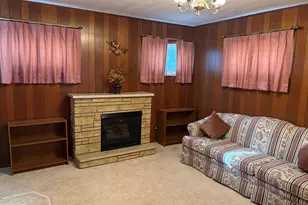 215 Phyllis Ave, Rochelle, IL 61068 - Photo 9