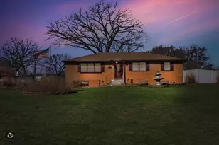 3230 N Glenn Rd, Bourbonnais, IL 60914 - Photo 1