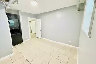 2300 W Granville Ave, Chicago, IL 60659 - Photo 3