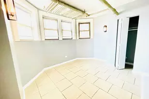 2300 W Granville Ave, Chicago, IL 60659 - Photo 15