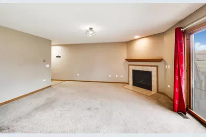 367 Stonington Place #367, South Elgin, IL 60177 - Photo 5