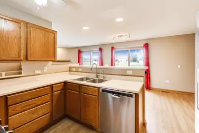 367 Stonington Place #367, South Elgin, IL 60177 - Photo 9