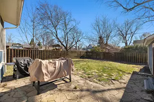 381 Douglas Ave, Crystal Lake, IL 60014 - Photo 25