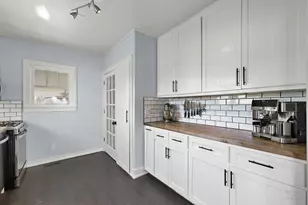 381 Douglas Ave, Crystal Lake, IL 60014 - Photo 7