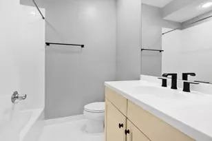 1738 S Indiana Ave, Chicago, IL 60616 - Photo 19