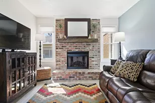 903 N Linden St, Normal, IL 61761 - Photo 3