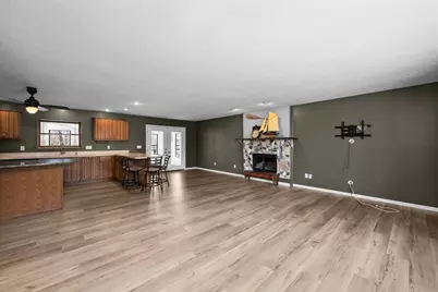 3545 W Harbor Drive, Bettendorf, IA 52722 - Photo 19
