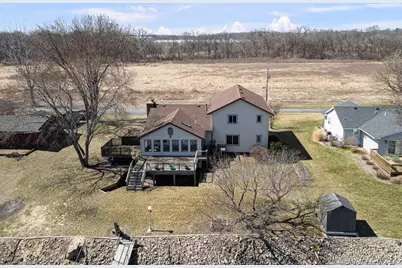 3545 W Harbor Drive, Bettendorf, IA 52722 - Photo 7