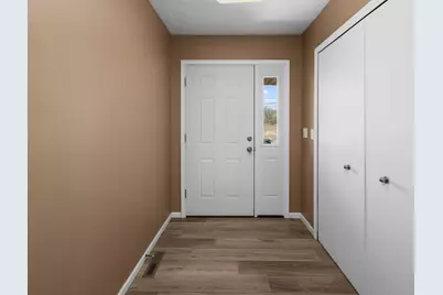 3545 W Harbor Drive, Bettendorf, IA 52722 - Photo 23