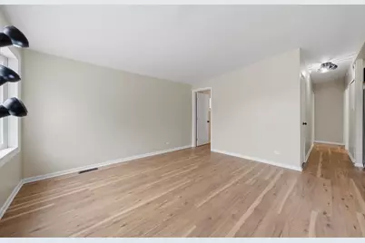 7932 W 98th Place, Hickory Hills, IL 60457 - Photo 5