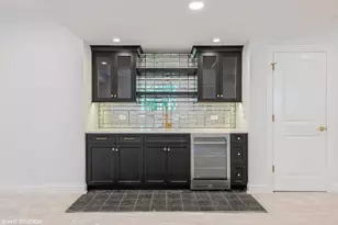 [Address not provided], Willowbrook, IL 60527 - Photo 17