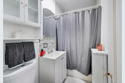 1527 W Estes Avenue #1B, Chicago, IL 60626 - Photo 9