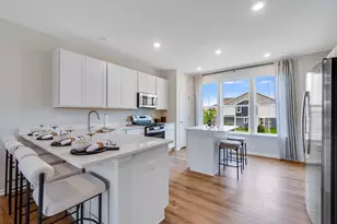 432 Red Oak Cir, Volo, IL 60020 - Photo 3