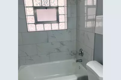 2417 W Bryn Mawr Avenue #G, Chicago, IL 60659 - Photo 9