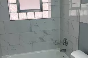 2417 W Bryn Mawr Ave, Chicago, IL 60659 - Photo 9