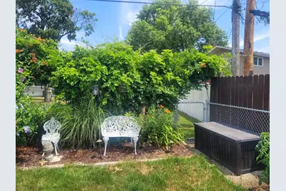 18439 Locust Street, Lansing, IL 60438 - Photo 35