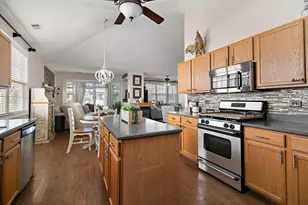 17053 Mendota Dr, Lockport, IL 60441 - Photo 9