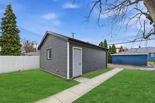 241 156th St, Calumet City, IL 60409 - Photo 31