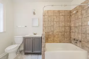 7839 S Kingston Ave, Chicago, IL 60649 - Photo 9