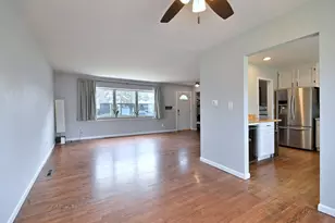 966 Aberdeen Dr, Crystal Lake, IL 60014 - Photo 11