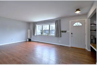 966 Aberdeen Drive, Crystal Lake, IL 60014 - Photo 5