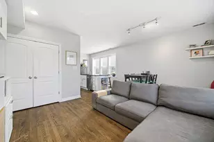 2243 W Ainslie St, Chicago, IL 60625 - Photo 5