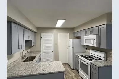 7609 Bristol Lane #E, Hanover Park, IL 60133 - Photo 3