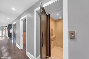 461 W Melrose St, Chicago, IL 60657 - Photo 9