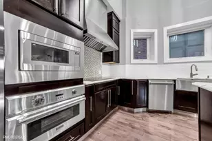 461 W Melrose St, Chicago, IL 60657 - Photo 17