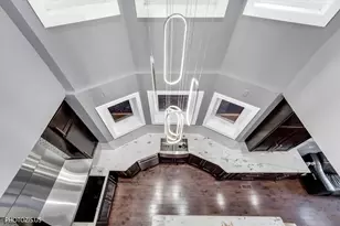 461 W Melrose St, Chicago, IL 60657 - Photo 33