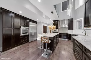 461 W Melrose St, Chicago, IL 60657 - Photo 25