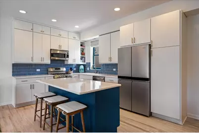 3308 N Greenview Avenue #B, Chicago, IL 60657 - Photo 7