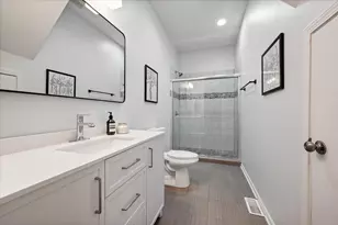 3308 N Greenview Ave, Chicago, IL 60657 - Photo 15