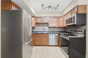 2501 26th Ave Ct, Rock Island, IL 61201 - Photo 7