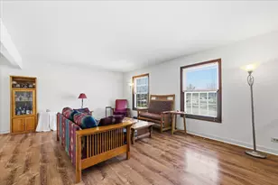 23W281 Cambridge Ct, Glen Ellyn, IL 60137 - Photo 3
