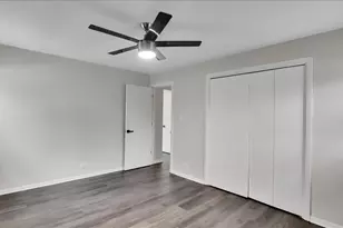 406 N Park Dr, Glenwood, IL 60425 - Photo 11