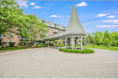 5125 Blodgett Avenue #213, Downers Grove, IL 60515 - Photo 1