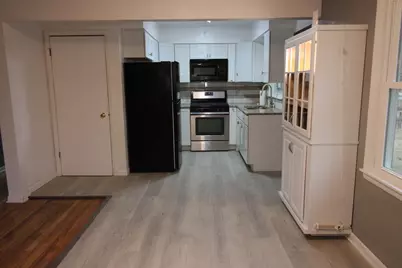 915 Hoban Avenue, Rockford, IL 61101 - Photo 5