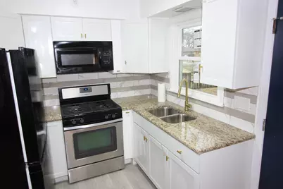 915 Hoban Avenue, Rockford, IL 61101 - Photo 21