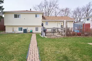 513 S Harper Ave, Glenwood, IL 60425 - Photo 5