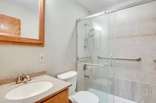 319 Jewel Ave, Saint Charles, IL 60174 - Photo 15