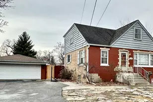 7241 W 109th Pl, Worth, IL 60482 - Photo 1