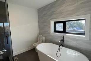 719 N Elizabeth St, Chicago, IL 60642 - Photo 25