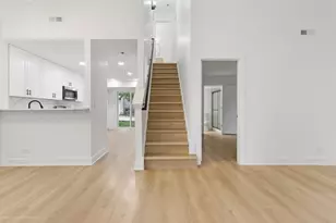 372 Windsong Ct, Bolingbrook, IL 60440 - Photo 7