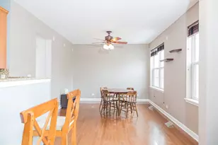 3138 Taunton St, Elgin, IL 60124 - Photo 9