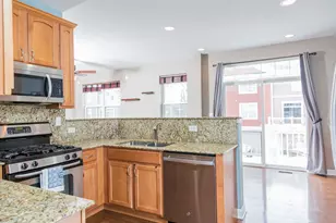 3138 Taunton St, Elgin, IL 60124 - Photo 7