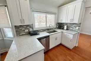 213 Vintage Ln, Buffalo Grove, IL 60089 - Photo 9