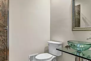 2617 W Evergreen Ave, Chicago, IL 60622 - Photo 5