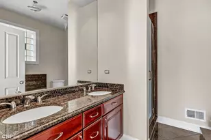 2617 W Evergreen Ave, Chicago, IL 60622 - Photo 13