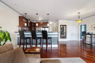 4755 N Kilbourn Ave, Chicago, IL 60630 - Photo 15